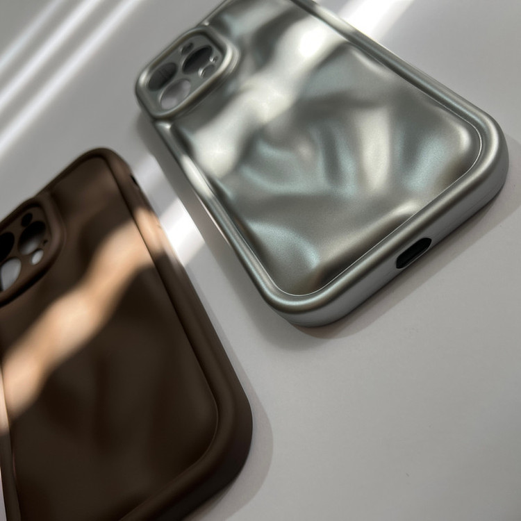 کاور مدل سولید موج دار برجسته کد 568 مناسب برای گوشی موبایل اپل iPhone 13 Pro Max