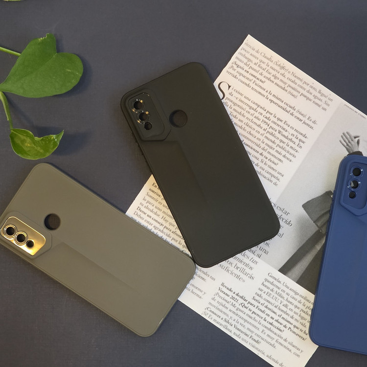 کاور موفی مدل Stria مناسب برای گوشی موبایل هوآوی P Smart 2019 / آنر 10 Lite