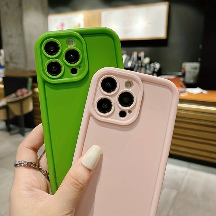 کاور موکولو مدل Silicone Puffer Strap مناسب برای گوشی موبایل اپل iPhone 16 Pro به همراه بند آویز