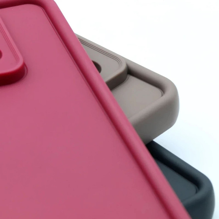کاور موکولو مدل Silicone Puffer Strap مناسب برای گوشی موبایل سامسونگ Galaxy A20/ A30 به همراه بند آویز