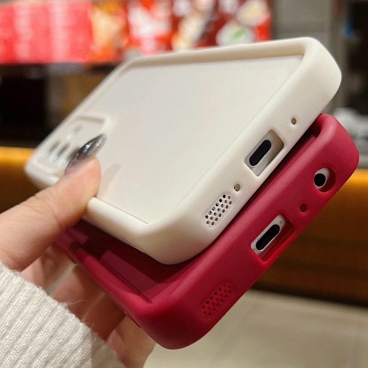 کاور موکولو مدل Silicone Puffer Strap مناسب برای گوشی موبایل سامسونگ Galaxy A06 به همراه بند آویز