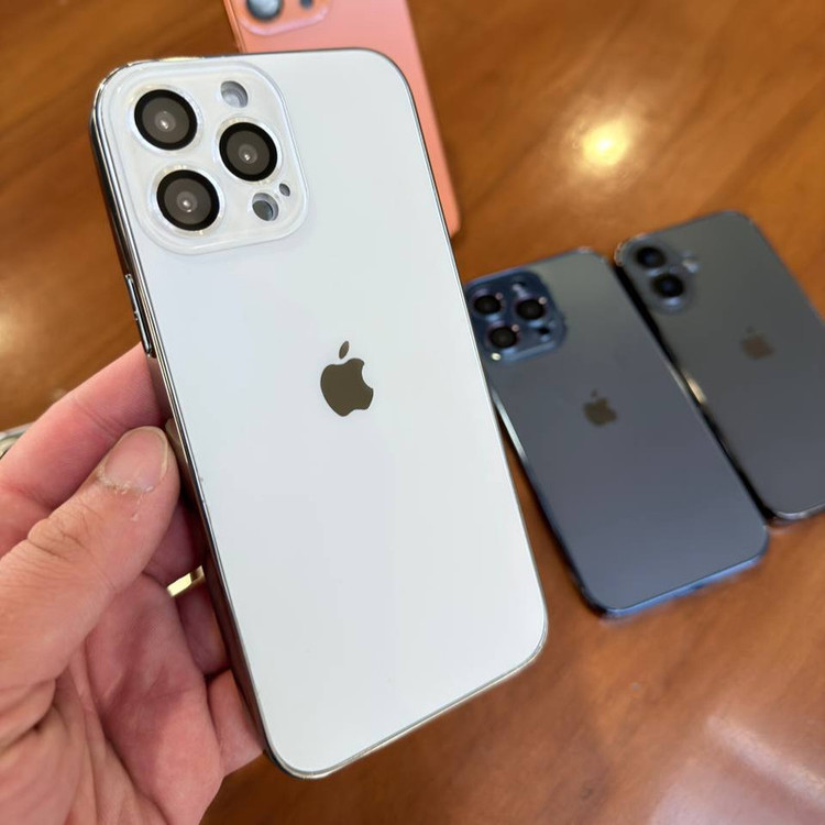 کاور مدل کلاسیک مناسب برای گوشی موبایل اپل iphone 17