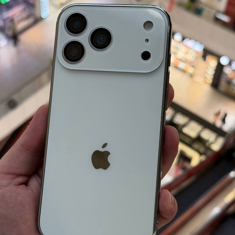 کاور مدل کلاسیک مناسب برای گوشی موبایل اپل iphone 17