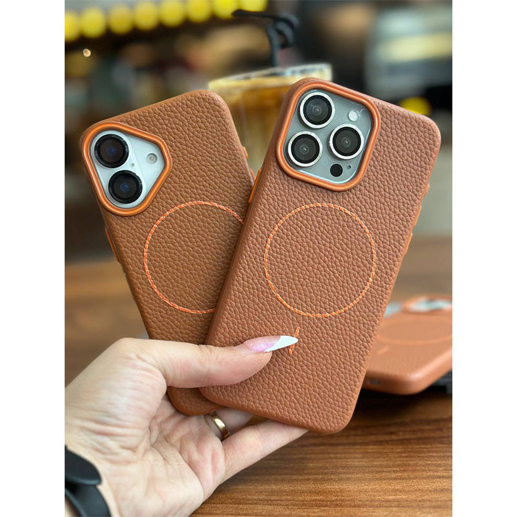 کاور اپیکوی مدل Leather Magnetic مناسب برای گوشی موبایل اپل iPhone 16 Pro Max