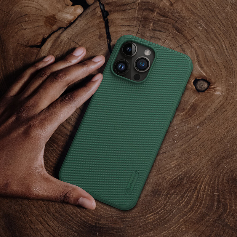 کاور نیلکین مدل Super Frosted Shield Pro مناسب برای گوشی موبایل اپل iPhone 15 Pro Max