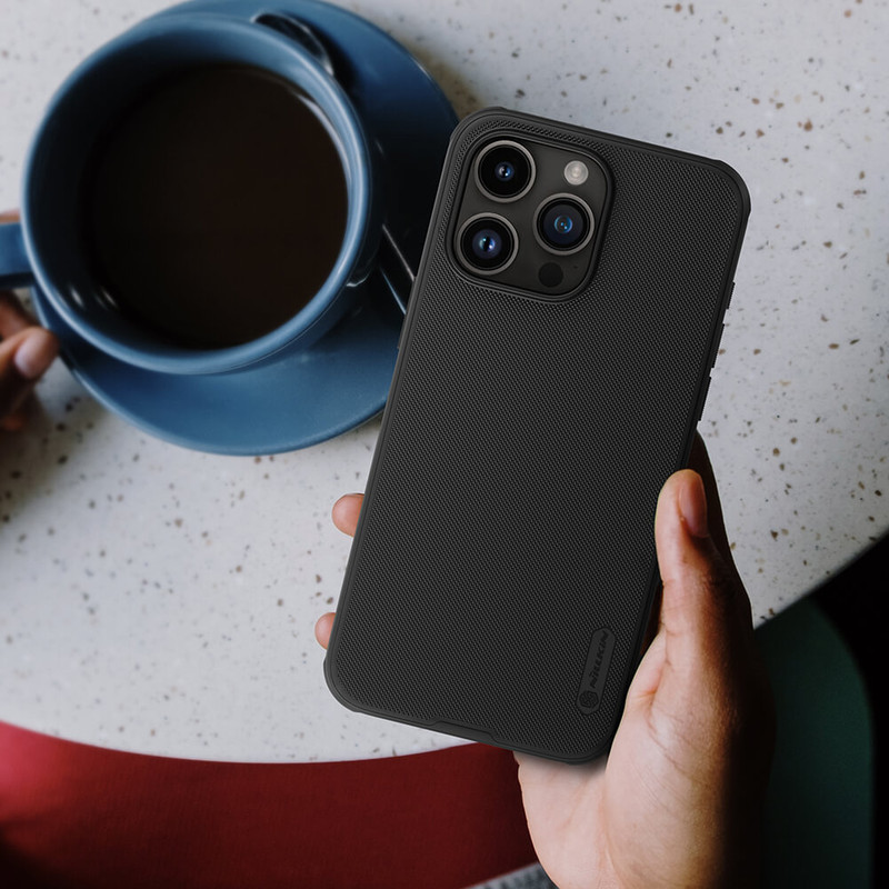 کاور نیلکین مدل Super Frosted Shield Pro مناسب برای گوشی موبایل اپل iPhone 15 Pro Max