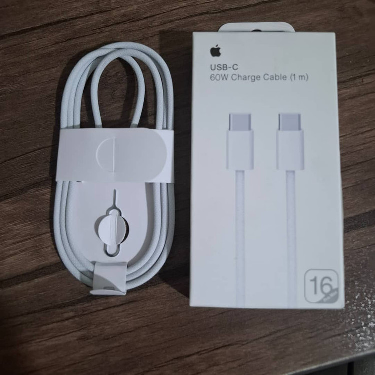 کابل USB-C مدل IPHONE16MAXPRO طول 1 متر