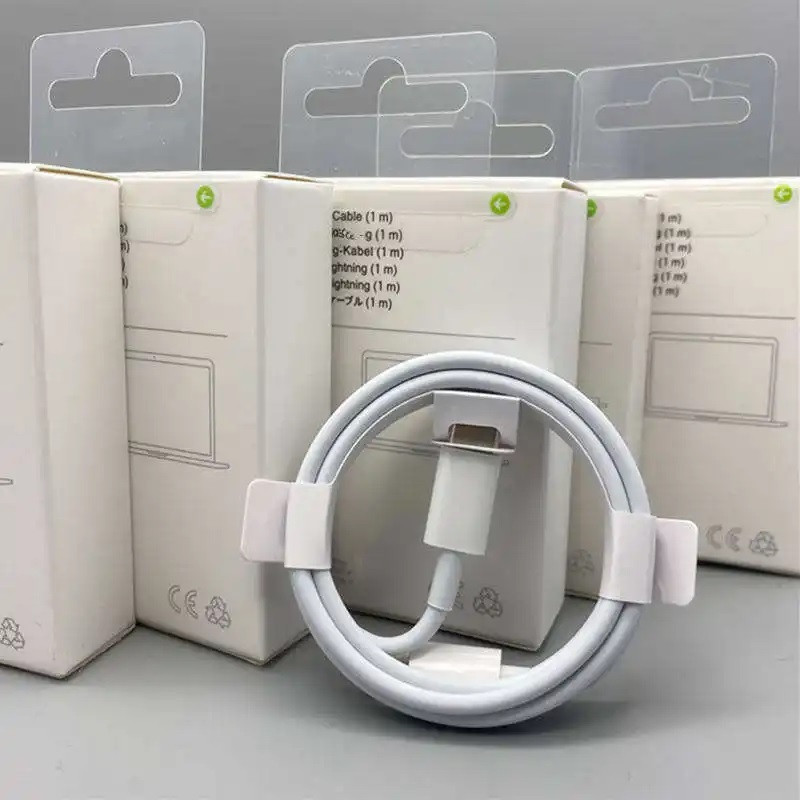 شارژر دیواری ۲۰ وات مدل USB-C به همراه کابل لایتنینگ