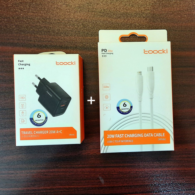 شارژر دیواری 20 وات دو پورت توکی مدل JT-P20F به همراه کابل تبدیل USB-C به لایتنینگ