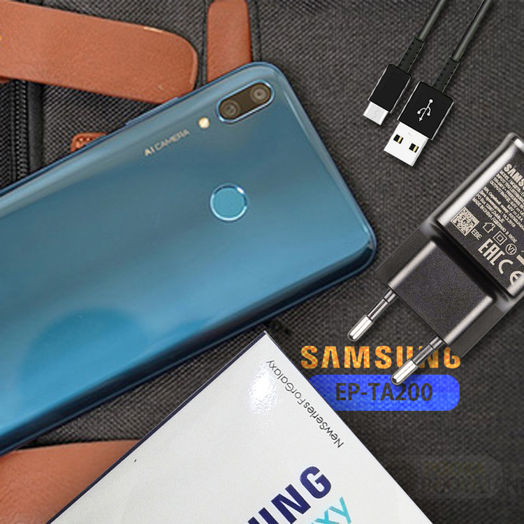 شارژر دیواری مدل EP-TA200 به همراه کابل تبدیل microUSB