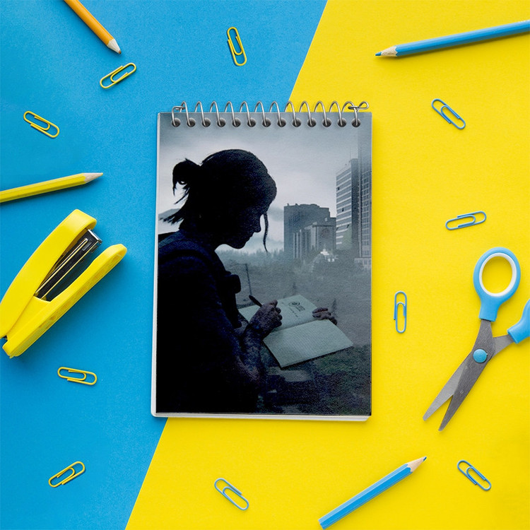 دفتر یادداشت 50 برگ خندالو مدل لست آف آس (The Last Of Us) کد F1333
