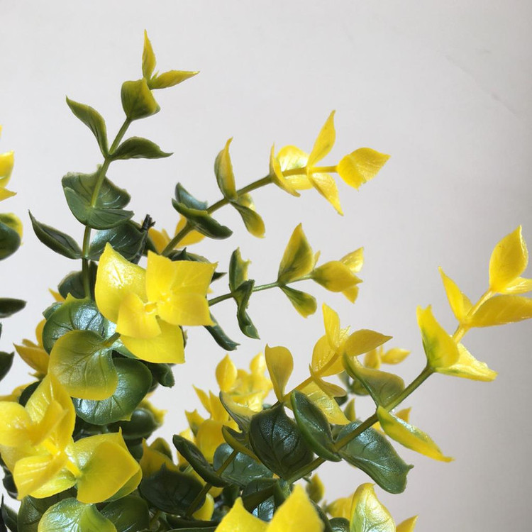 گل مصنوعی بوته برگ طرح شمشاد، ابعاد 35×25×15 سانتیمتر، وزن 68 گرم، جنس پلاستیک، بوته قابل شستشو، شاخههای فنری قابل فرمدهی