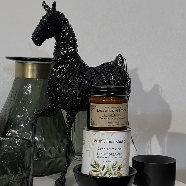 شمع معطر مدل گیاهی بادام تلخ و چوب صندل