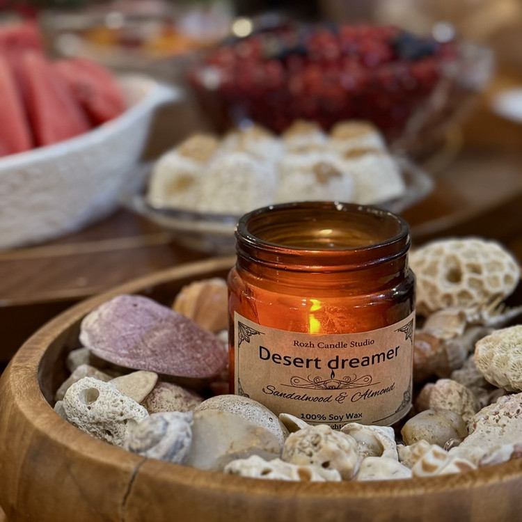 شمع معطر مدل گیاهی بادام تلخ و چوب صندل