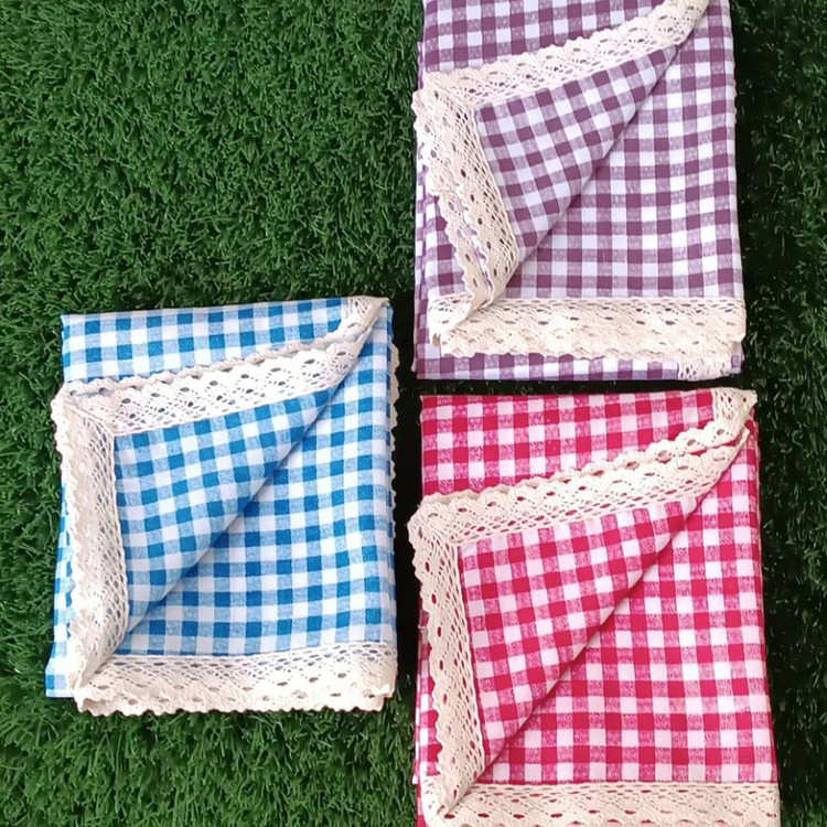 رومیزی مدل چهارخانه سایز 200x150 سانتیمتر