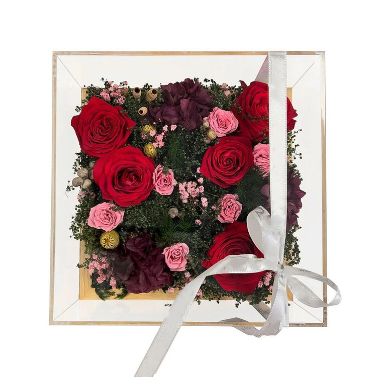 گل جاودان روبینا رز هلندی 5 شاخه رومیزی در باکس سوپرایزی، مناسب فضای باز و آپارتمانی، ماندگاری تا 3 سال، ابعاد 22×22×15 سانتیمتر