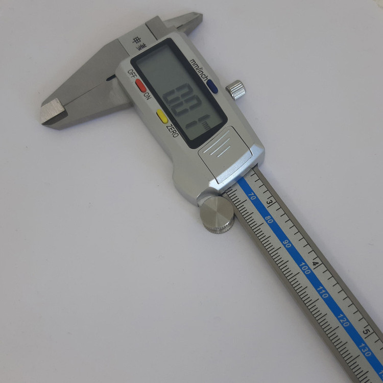 کولیس دیجیتالی استنلیس مدل DR-6025 گستره 0-200 میلی متر