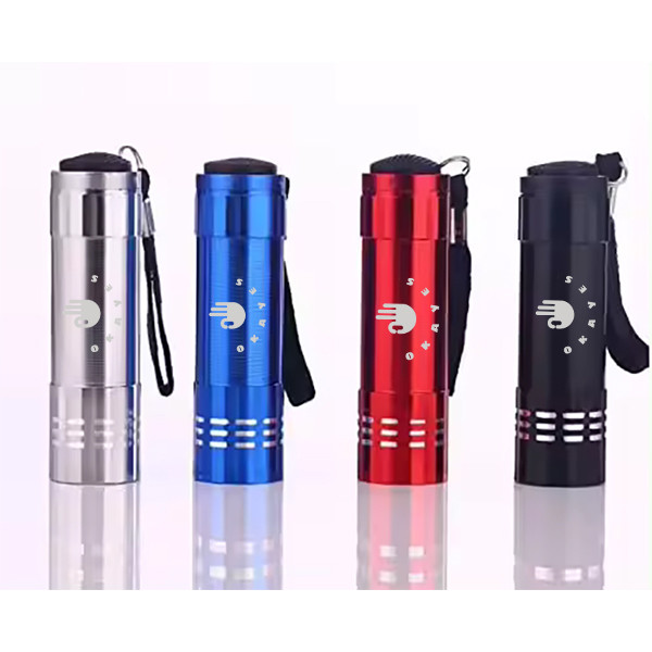 چراغ قوه دستی اکی یس مدل B900