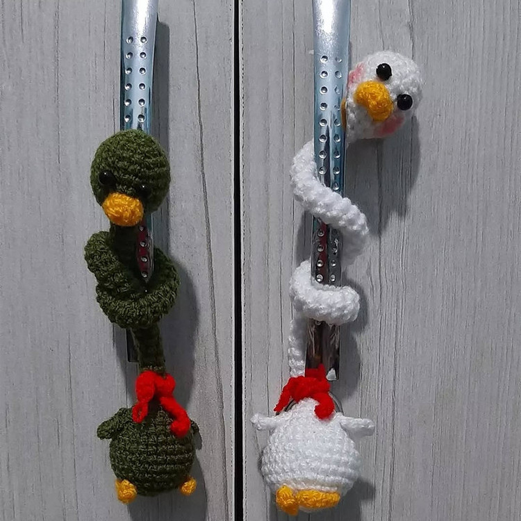 عروسک بافتنی طرح غاز کد DK1600