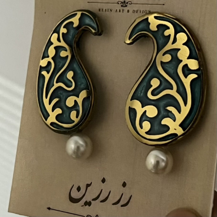 گوشواره دست دوز زنانه رز رزین مدل ترنج و مروارید
