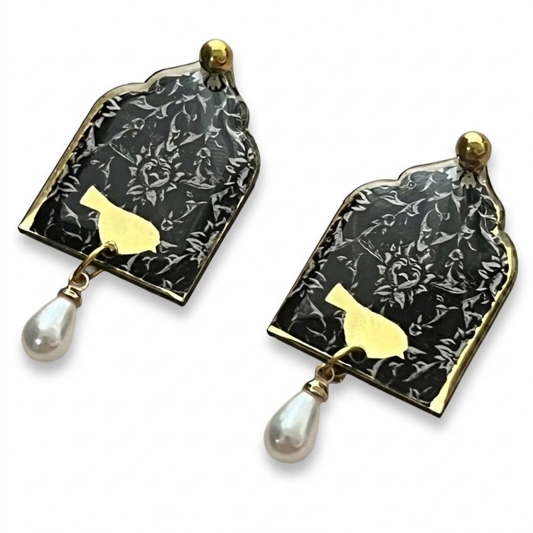 گوشواره رز رزین مدل قلم زنی